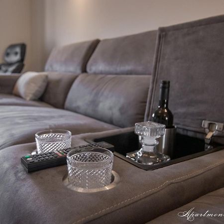 Apartament Penthouse Leonarda With Private Parking Pula Zewnętrze zdjęcie