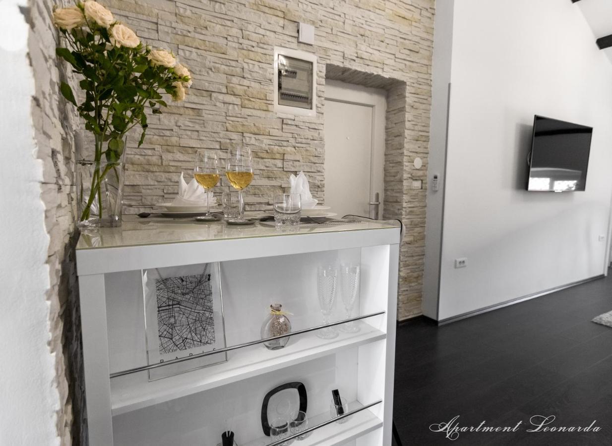 Apartament Penthouse Leonarda With Private Parking Pula Zewnętrze zdjęcie