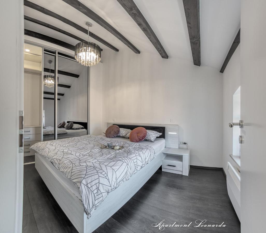 Apartament Penthouse Leonarda With Private Parking Pula Zewnętrze zdjęcie